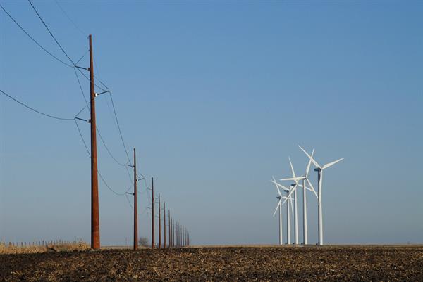 Transmission Monopoles and Wind Turbines in Iowa